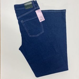 NWT Wild Fable super high-rise straight Jean, size 2